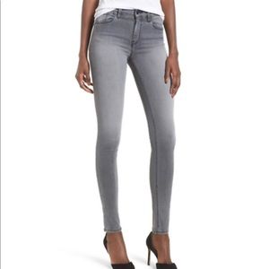 Hudson Nico Midrise Super Skinny in Gray - Size 30